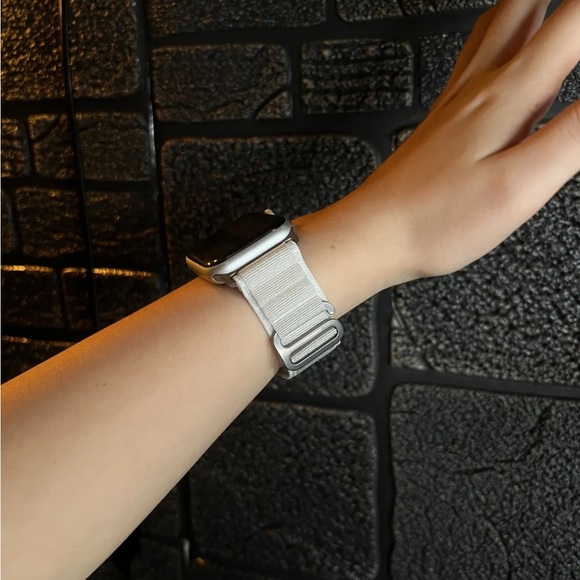 NEW Starlight Loop Adjustable Strap for Apple Watch - Picture 6 of 8